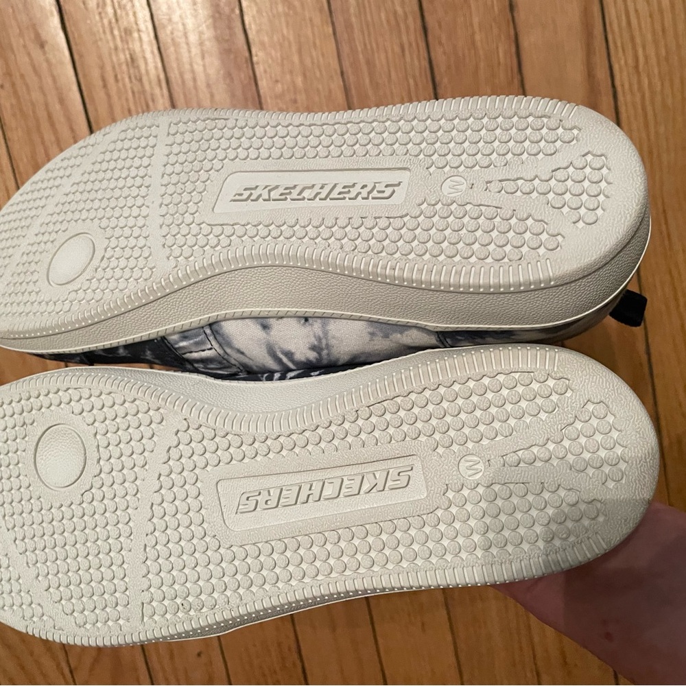 Sketchers SN 100143W wide fit Size 10!!!! - Picture 4 of 7